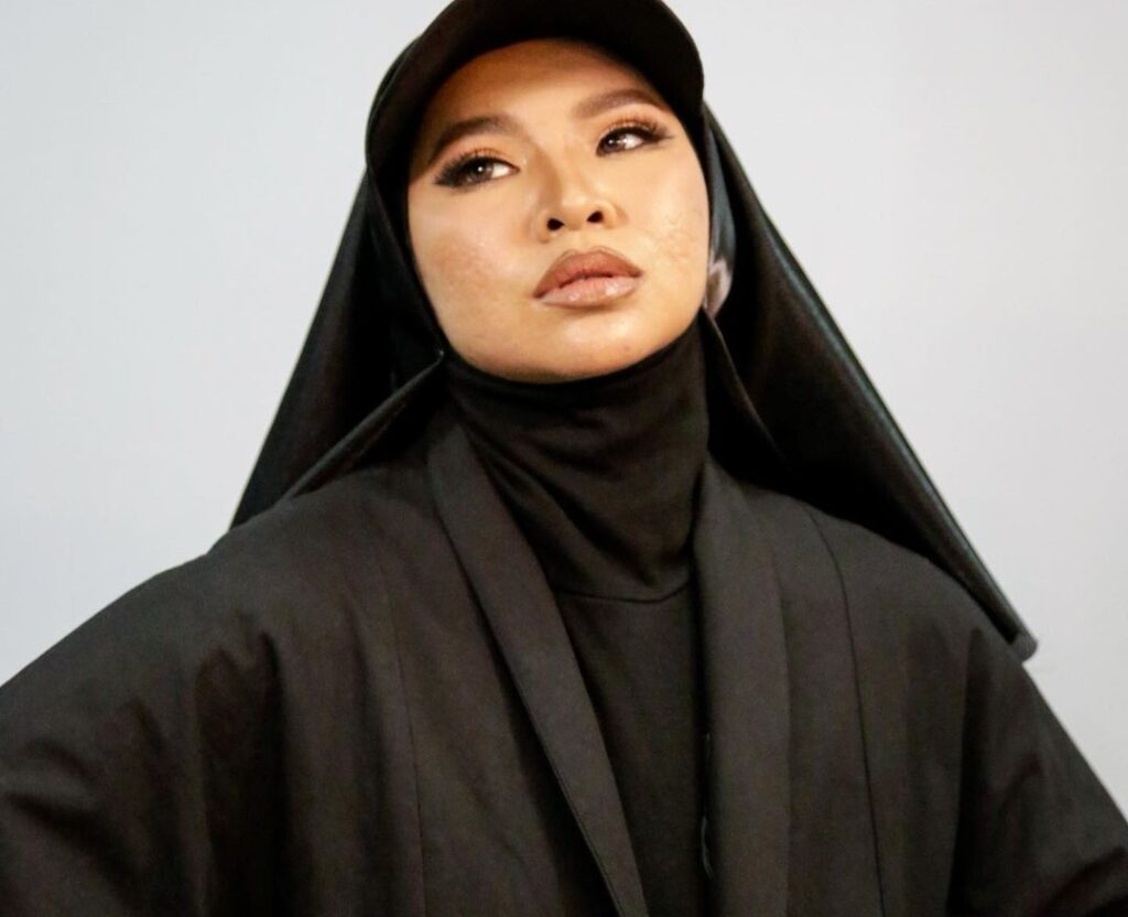 Tampil Fesyen Ekstravaganza: Aina Abdul Janji Jaga Sensitiviti