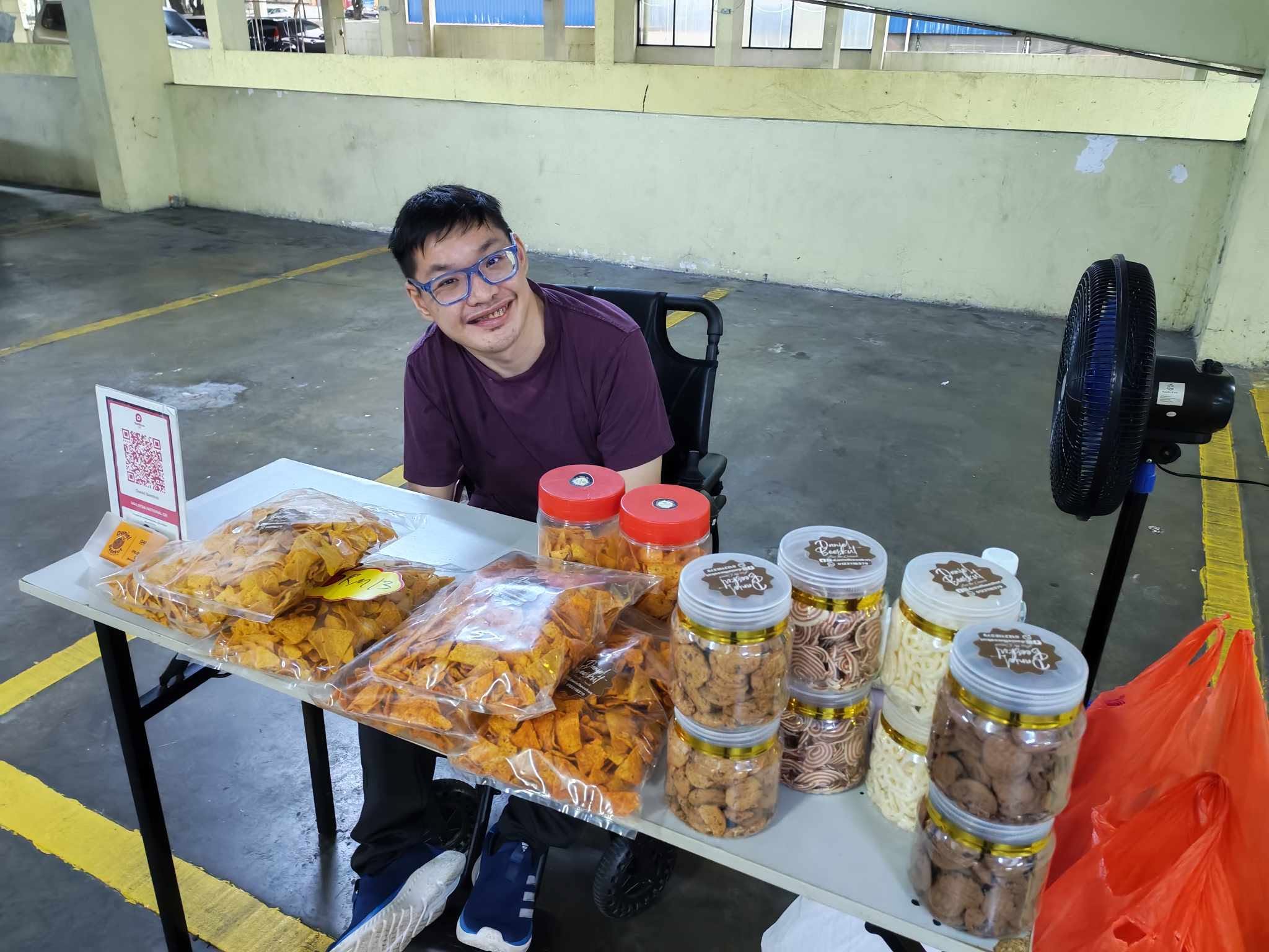Pendapatan Hanya RM300 Sebulan – Usahawan OKU Daniel Beeskut Terus Berjuang